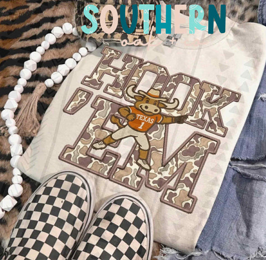 Camo Hook Em